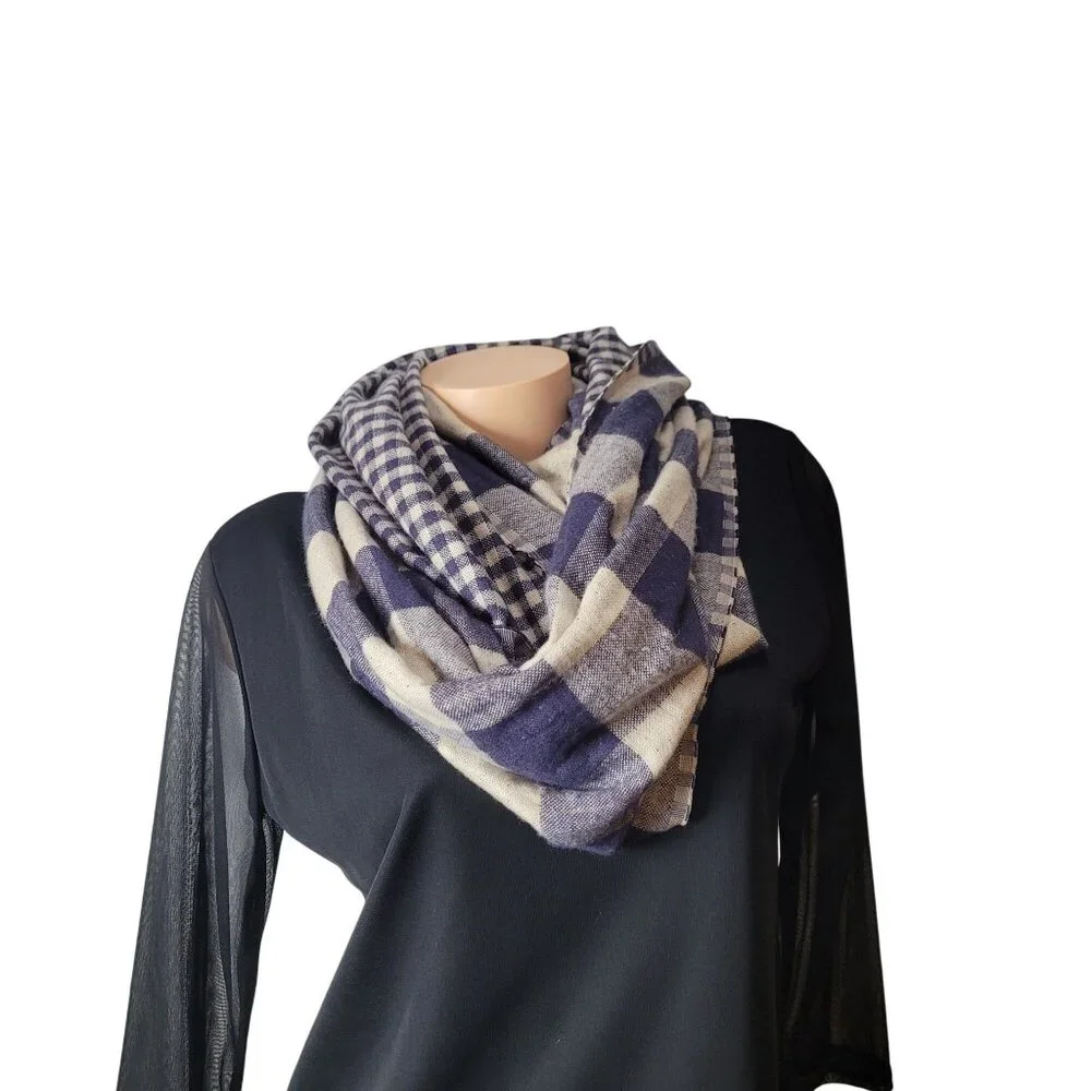 Ann Taylor Loft Blue & Beige Plaid Infinity Scarf Soft straddles comfort and chi